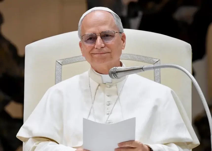 Papa Leão XIV defende casamento entre homem e mulher como base da sociedade