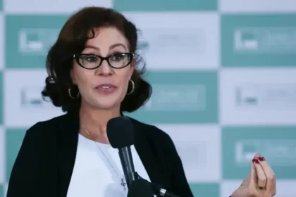Moraes decreta prisão da Deputada Carla Zambelli e bloqueio de bens