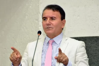 Prefeito de Palmas é preso em suposto esquema de venda de sentenças e dados sigilosos