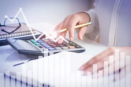 Banco Central mantém Selic em 15% em julho diante de inflação e incertezas econômicas