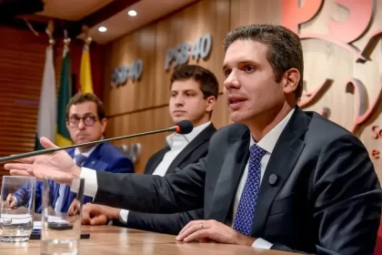 Câmara paga R$ 1 Bi por ano com funcionários sem controle de jornada