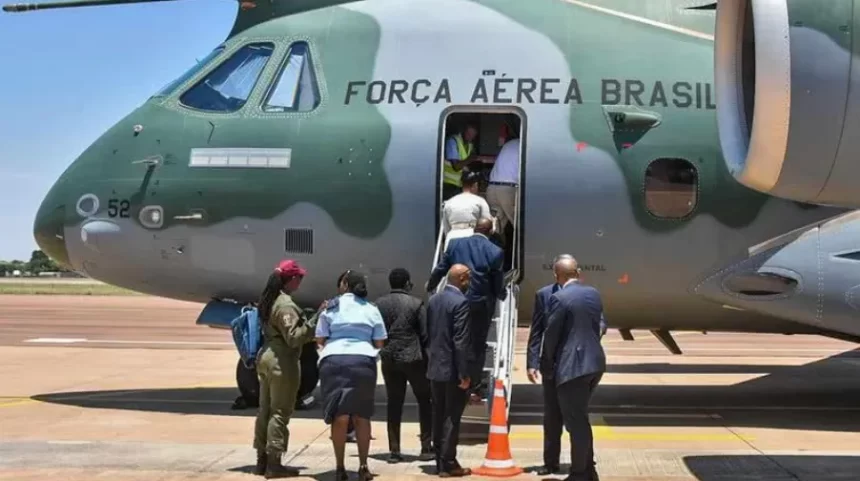 Janja utiliza avião da FAB para ir ao ginecologista e gera polêmica