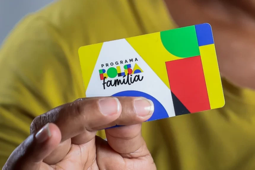 10 dos 27 estados têm mais Bolsa Família que emprego com carteira assinada
