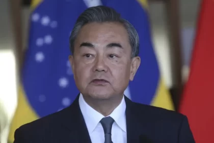China afirma que EUA faz 'interferência injustificada' nos assuntos do Brasil