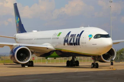 Em crise, Azul suspende voos em mais de 50 rotas pelo Brasil