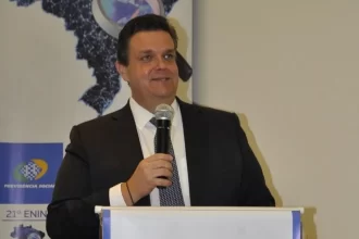 Ministro da Previdência defende o fim da aposentadoria rural pelo INSS