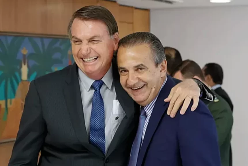 Moraes cancela passaporte de Silas Malafaia e proíbe seu contato com Bolsonaro