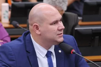 Abilio Brunini sanciona lei que veta atletas trans em competições femininas