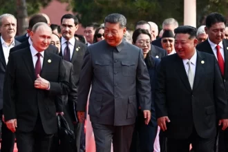 China exibe poder militar e lança Xi Jinping como líder supremo da nova ordem mundial