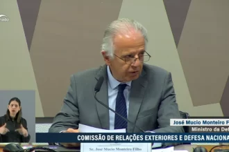Ministro da Defesa pede socorro ao Congresso e relata colapso das Forças Armadas