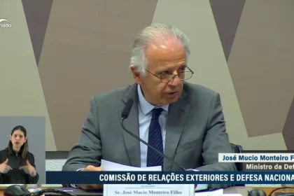 Ministro da Defesa pede socorro ao Congresso e relata colapso das Forças Armadas