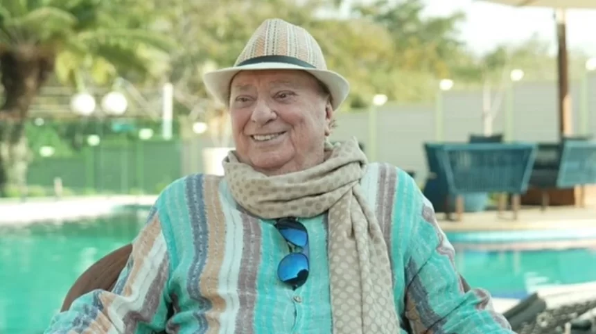 Raul Gil recebe alta hospitalar após internação por diverticulite aguda