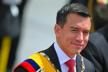 Daniel Noboa, presidente de direita do Equador, sofre atentado mas sobrevive