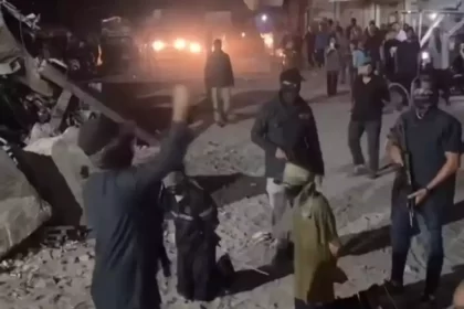 De volta a Gaza, grupo terrorista Hamas fuzila civis em praça pública