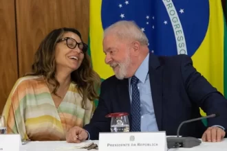 Desaprovação de Janja chega a 61% e já preocupa aliados de Lula