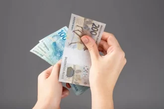 Gastos com programas sociais devem superar R$ 441 bilhões em 2025