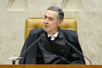 Mesmo aposentado, Roberto Barroso Barroso manterá salário de R$ 46 mil e segurança vitalícia