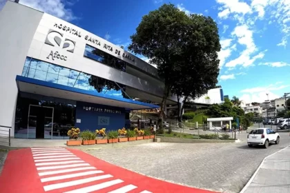 Surto tipo Covid afeta 33 trabalhadores em hospital no Espírito Santo; três estão na UTI