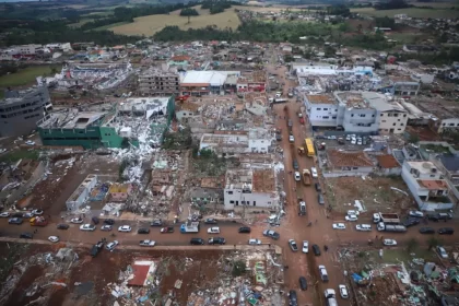 Tornado no Paraná deixa seis mortos e centenas de feridos