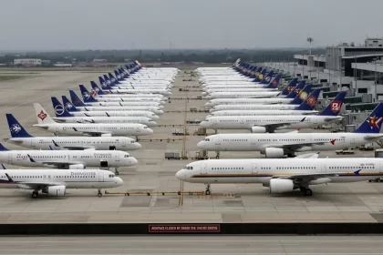 Trump determina 'fechamento' imediato do espaço aéreo da Venezuela