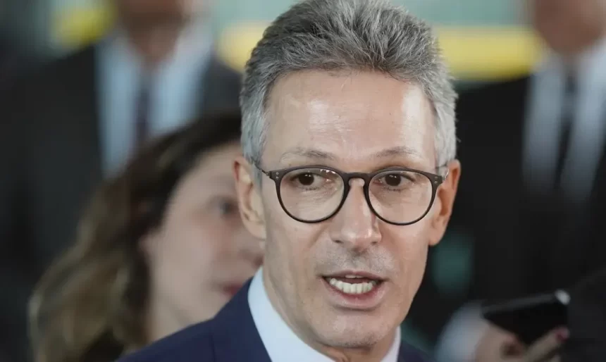 CPMI do INSS aprova convocação de Zema e dono do Banco Master