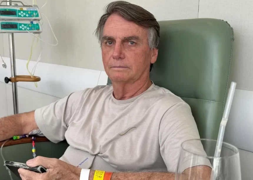 Como bônus de natal, Moraes autoriza Bolsonaro a receber cartas na prisão