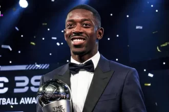 Dembélé do PSG é eleito o melhor jogador do mundo em 2025
