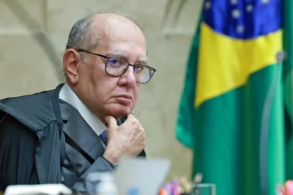 Gilmar Mendes determina que só PGR pode pedir impeachment de ministros do STF