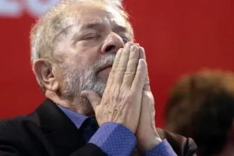 Governo Lula é aprovado por 48% dos Católicos e 29% dos Evangélicos, mostra pesquisa