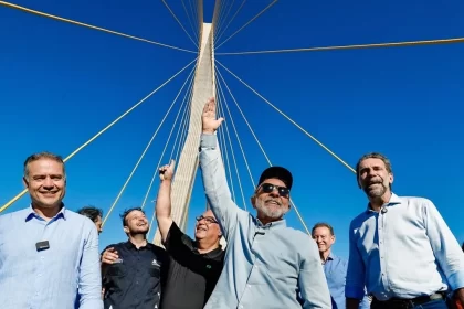 Presidente Lula 'reinaugura' ponte construída e inaugurada por Jair Bolsonaro em 2022