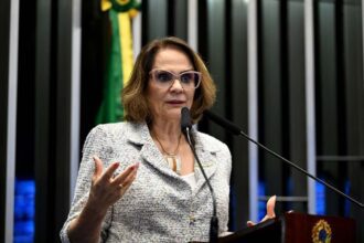 Damares Alves divulga lista de igrejas e pastores citados pela CPMI do INSS