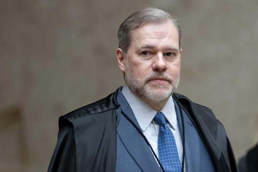 Lula pressiona Toffoli a deixar o STF; Pacheco deve ser o substituto