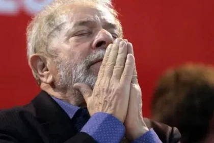 Lula recebe convite de Trump para integrar conselho da paz para Gaza
