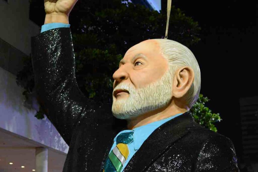Acadêmicos de Niterói confirma que defecam na estátua de Lula