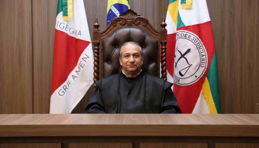 Desembargador que absolveu acusado de estup4o é denunciado por abuso sexual