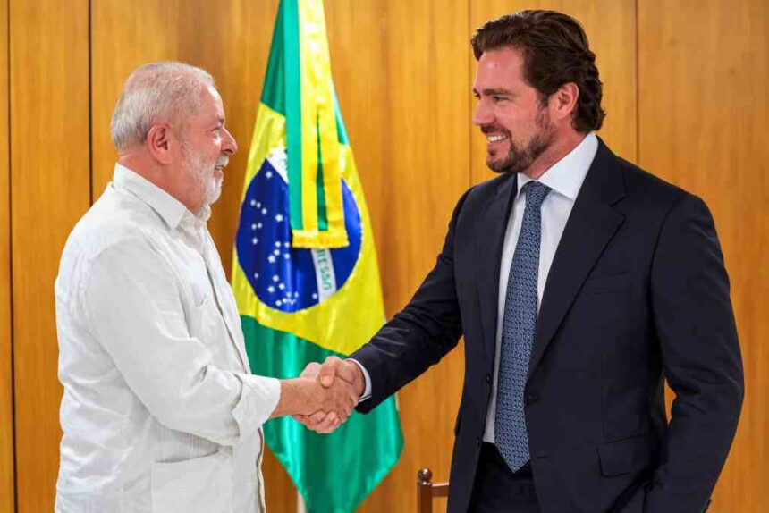 “Acabou agora. Foi ótimo”, escreveu Vorcaro sobre reunião com Lula fora da agenda oficial