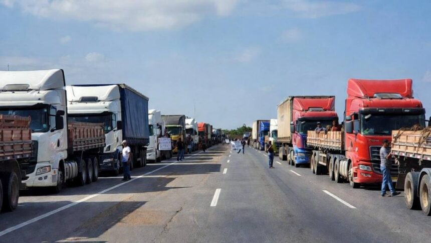 Governo Lula teme desabastecimento com nova greve dos caminhoneiros