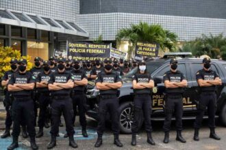 Policiais federais aprovam estado de greve e cobram valorização da carreira