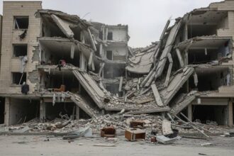 Trump anuncia pausa em ofensiva dos EUA contra o Irã e aposta em negociações