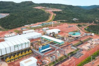 EUA fecha acordo de US$ 565 milhões para explorar terras raras do Brasil