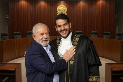 Governo Lula libera R$ 889,7 milhões em emendas para aprovação de Messias ao STF