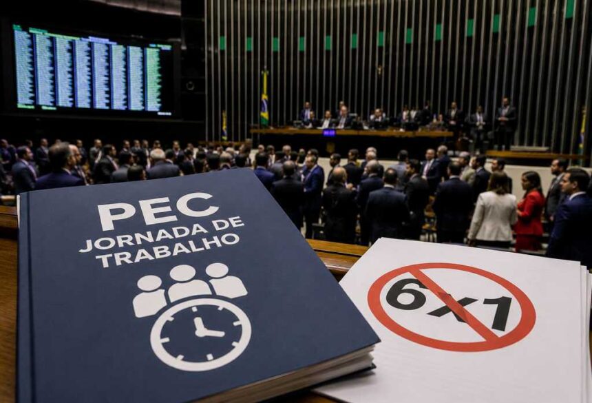 PEC que acaba com escala 6x1 segue para análise do Senado
