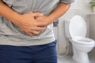 Ciclosporíase: conheça a diarreia explosiva que assola os americanos