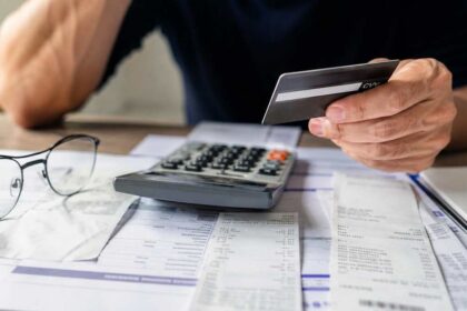 Endividamento das famílias bate recorde e atinge 82% em julho
