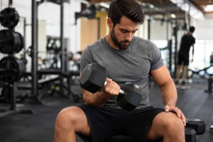 Estudo mostra o tempo correto de musculação para viver mais