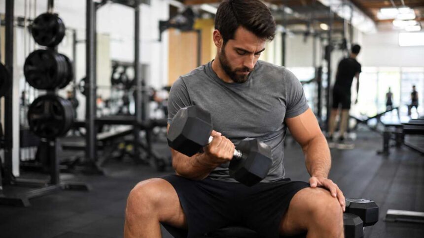 Estudo mostra o tempo correto de musculação para viver mais