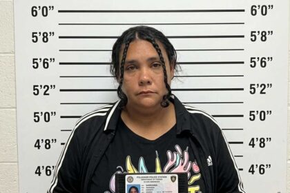 Justiça condena mulher que se passava por criança para enganar casais