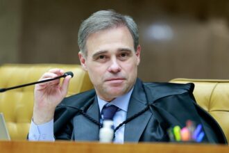 Master: Mendonça analisa pedido de investigação contra Moraes