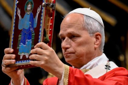 Papa Leão XIV é internado para retirada de nódulo pulmonar